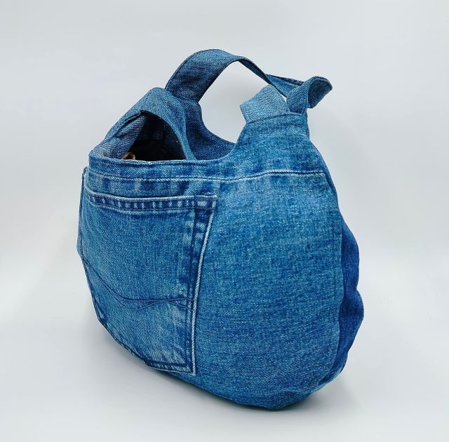 Her Mom Jeans is a Bag now